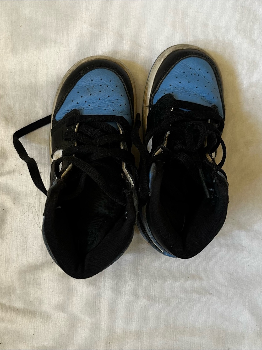 Nike Jordan Kids High-Top Sneakers in Blue and Black - Youth Athletic Shoes 8C